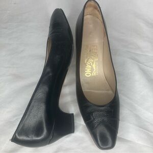 Salvatore Ferragamo VTG leather kitten heels